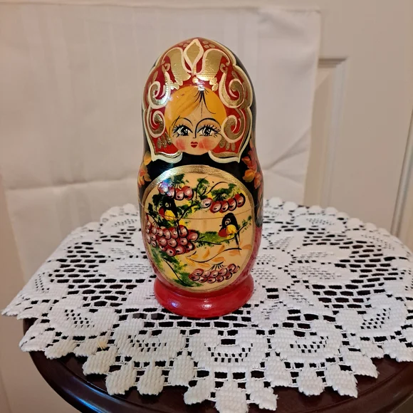 Hand-Painted Russian Nesting Doll - Blue And Red 5 Dolls In Each - Picture 6 of 6